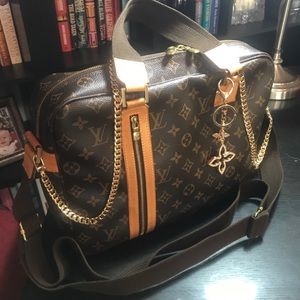 Louis Vuitton Sac Bosphore  Monogram Fits Laptop